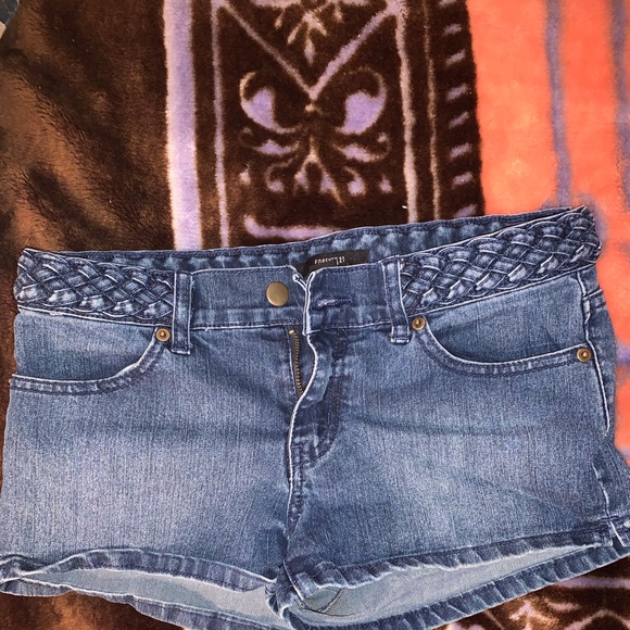 🔥 3/$20 Forever 21 Denim Shorts - Picture 1 of 5